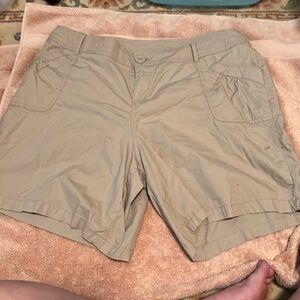 Kaki Women’s Shorts